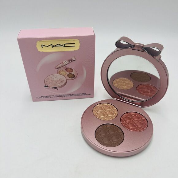 Mac Bubbles Bows Effervescence Extra Dimension Face Compact Deep Holiday New - Picture 1 of 2